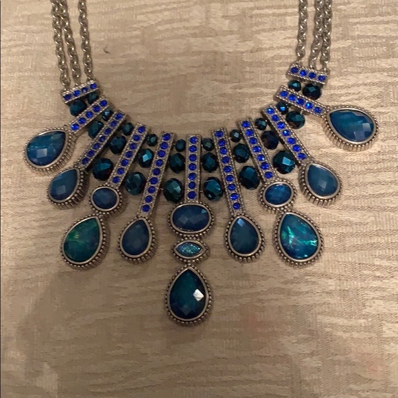 Blue stone Statement Necklace - Picture 2 of 2